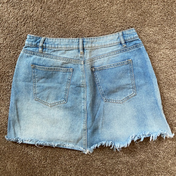 Kendall & Kylie Jean skirt size medium - Picture 3 of 4